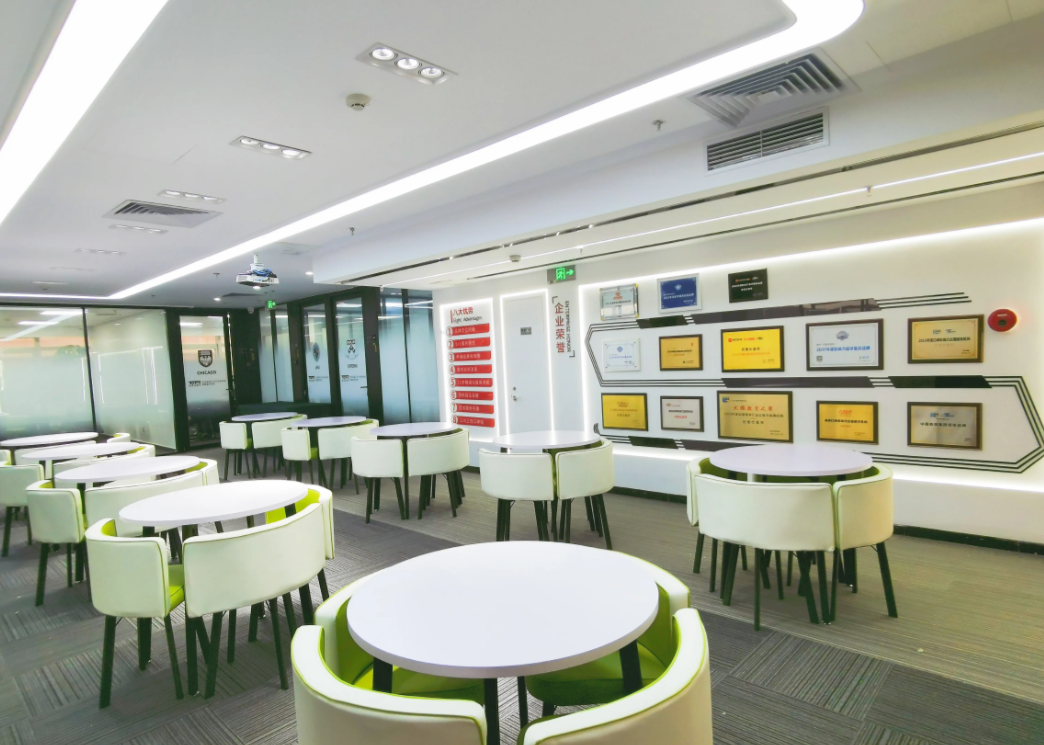 成人学历提升咨询中心是真是假?教你一眼辨别官方与非官方渠道